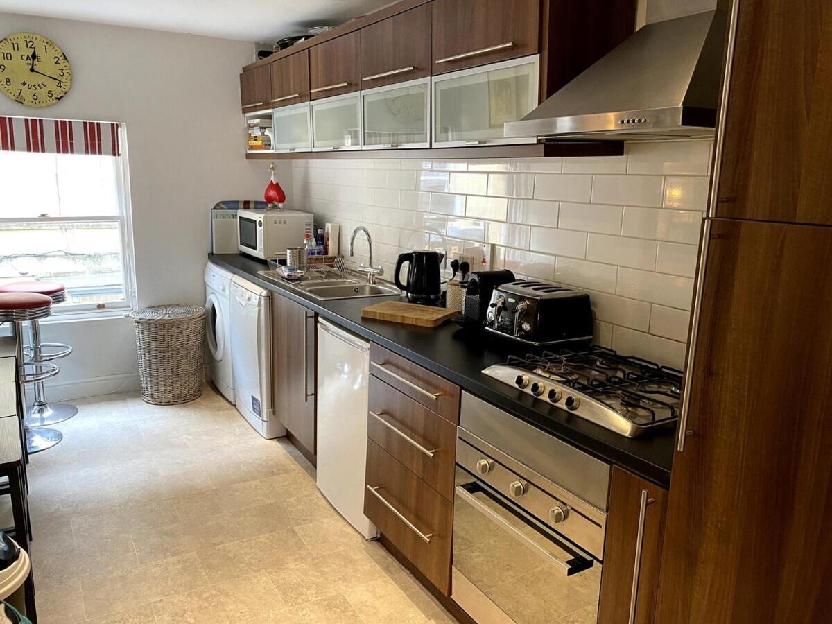 Spacious City Centre Apartment Bath Exteriör bild