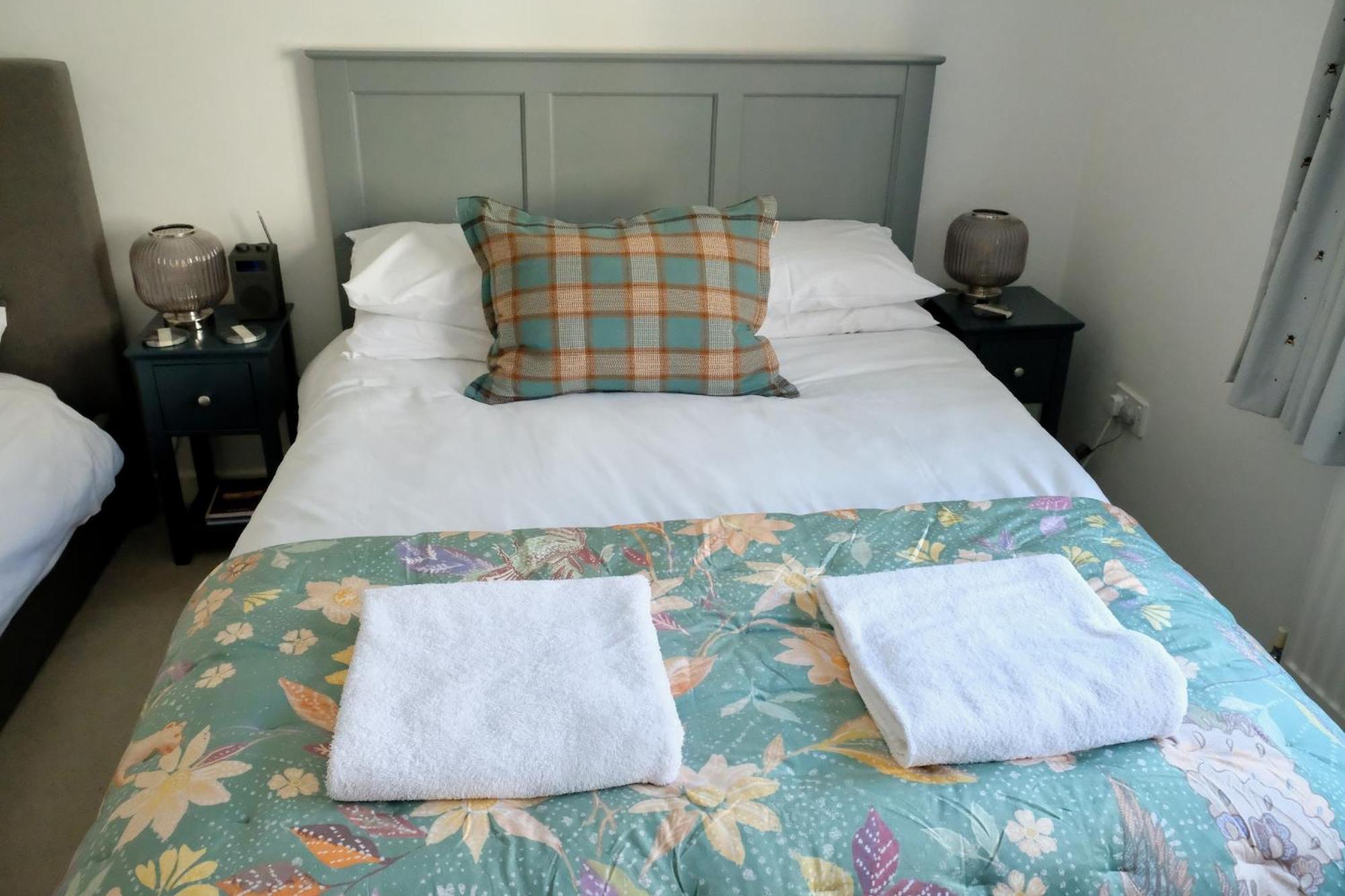 Spacious City Centre Apartment Bath Exteriör bild